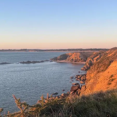 Les Gites De Pen-be, Longere En Pierre A 20 M De La *